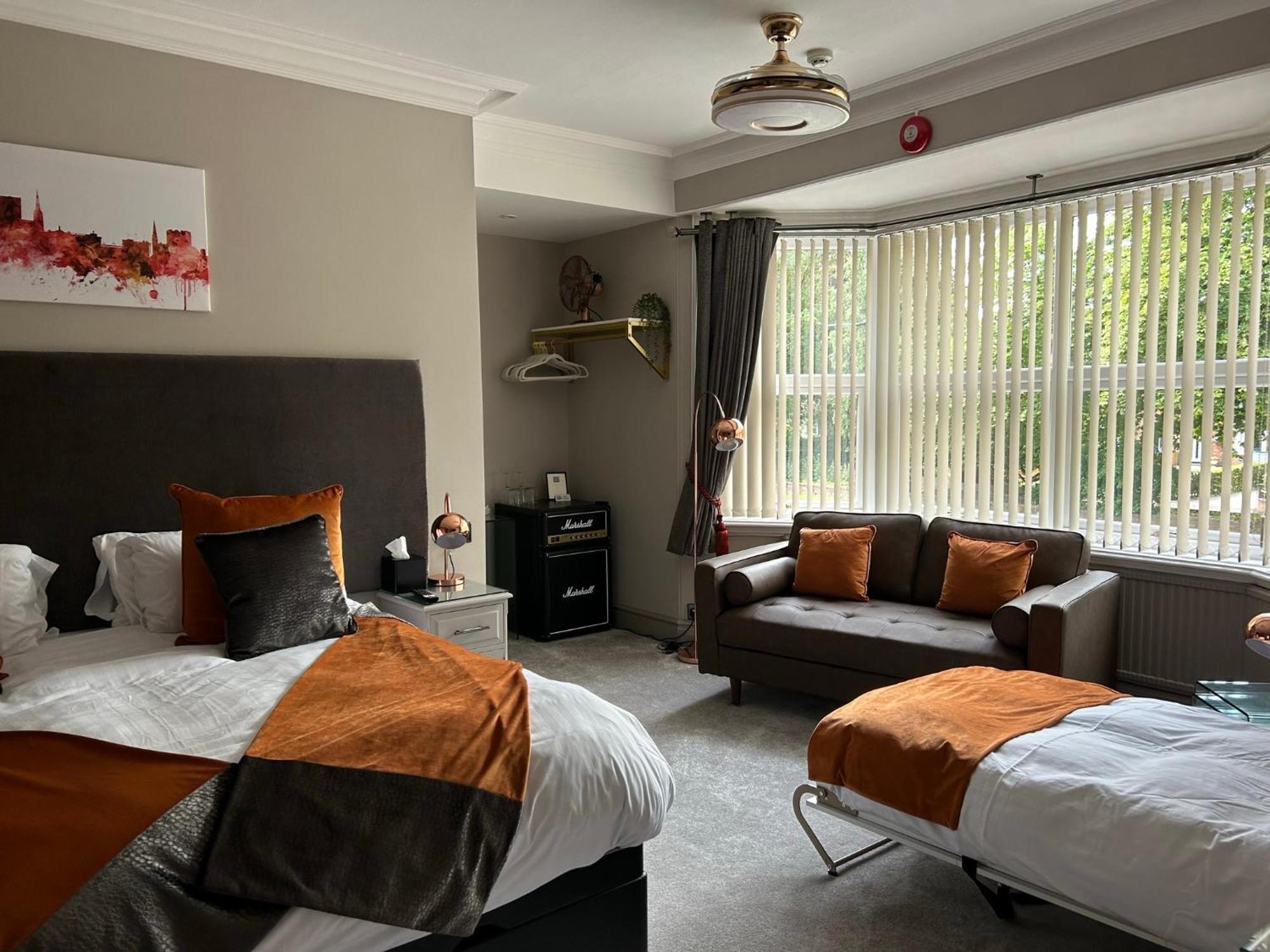 Ashbourne House — Photos 1